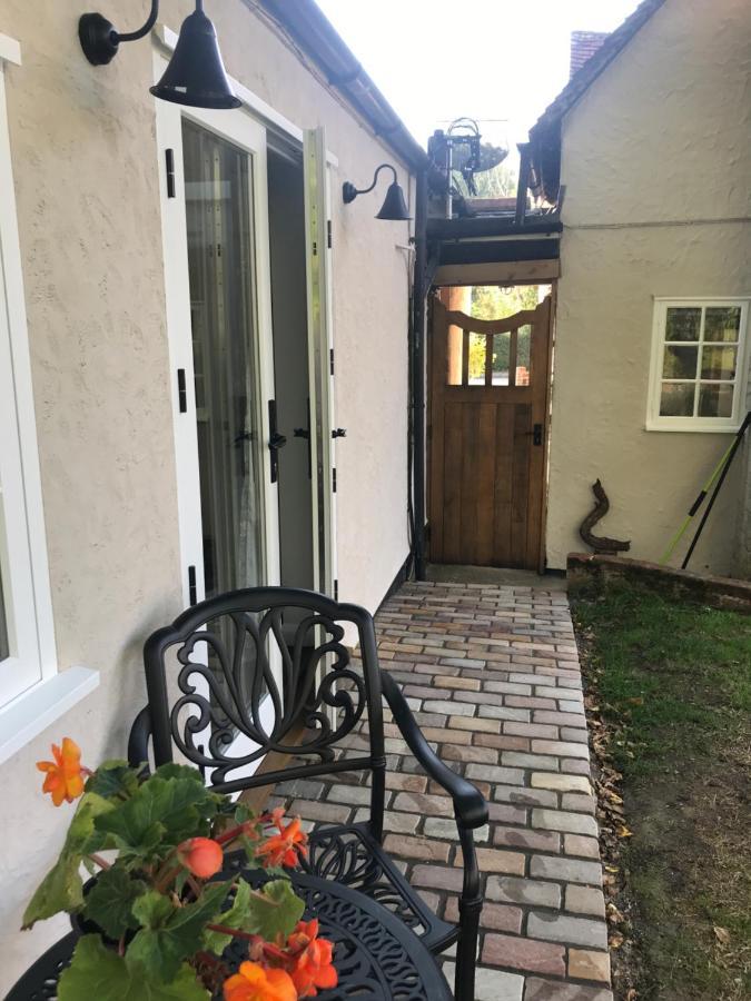 Corner House Luxury Bnb Little Dunmow Екстериор снимка
