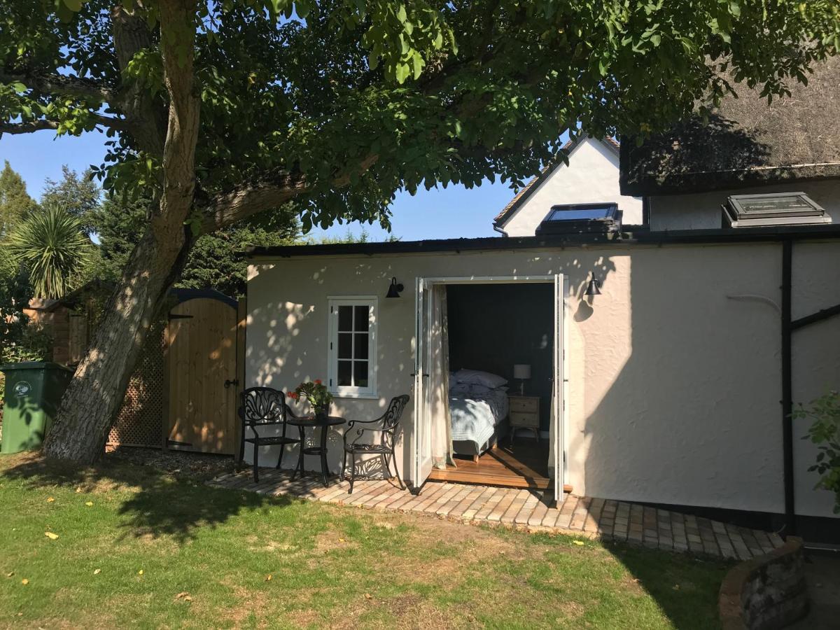 Corner House Luxury Bnb Little Dunmow Екстериор снимка