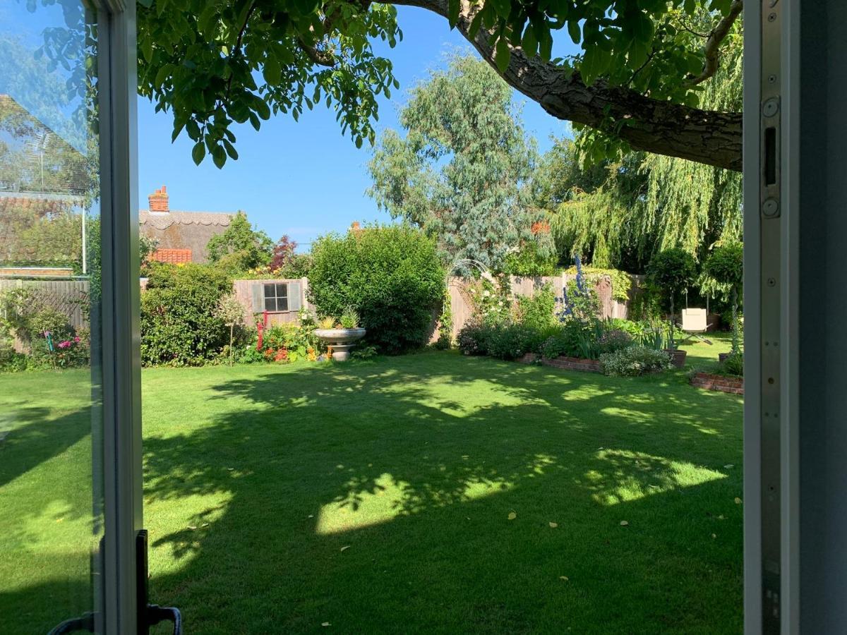 Corner House Luxury Bnb Little Dunmow Екстериор снимка